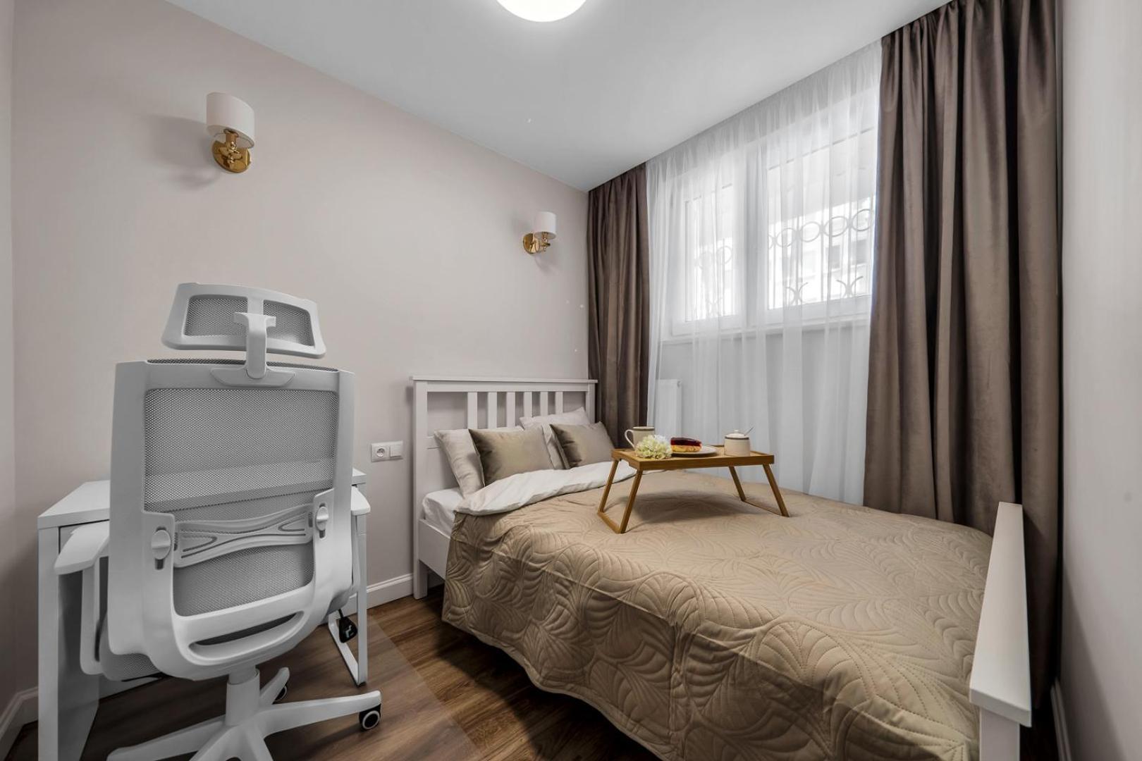 Warsaw Centrum Apartment - Workspace, Balcony - By Rentujemy Bagian luar foto