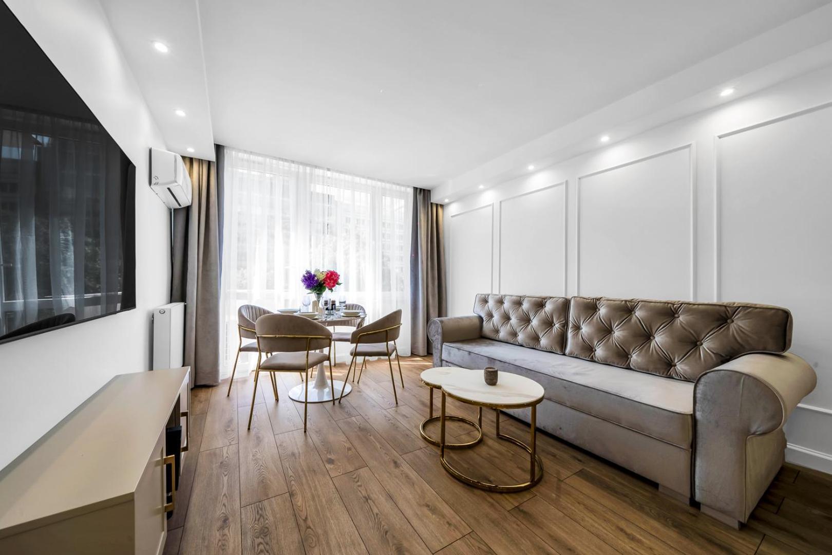 Warsaw Centrum Apartment - Workspace, Balcony - By Rentujemy Bagian luar foto