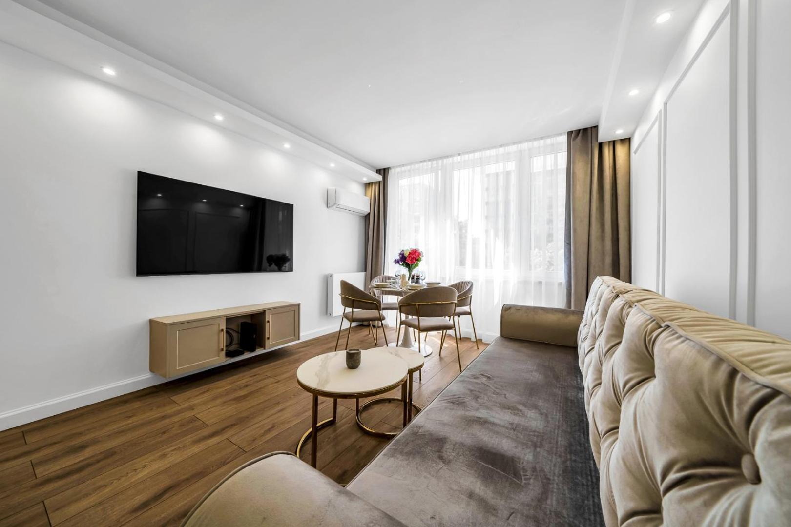 Warsaw Centrum Apartment - Workspace, Balcony - By Rentujemy Bagian luar foto